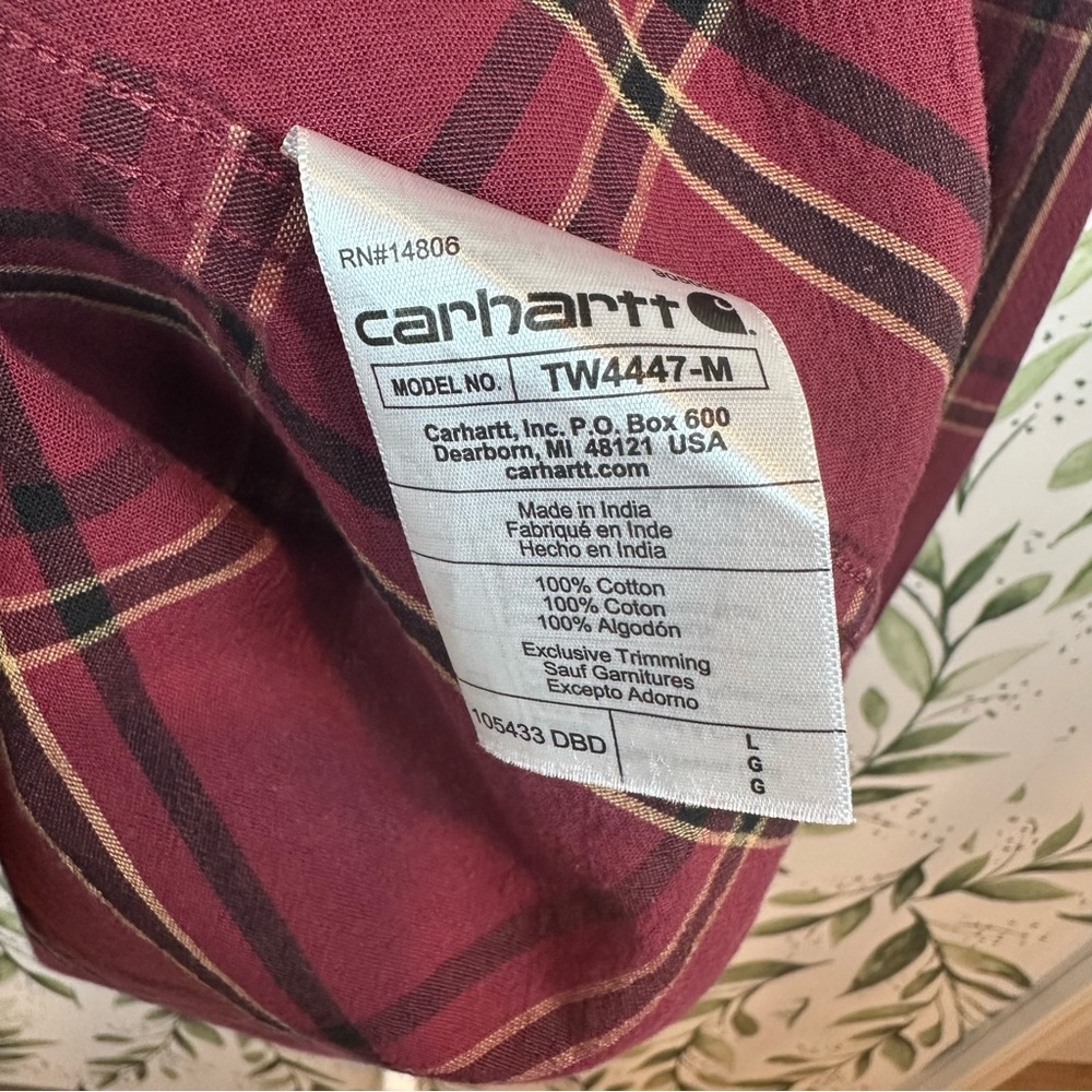 Carhartt Men’s Loose Fit Midweight Chambray Shirt. Deep Red Plaid. Large. - Picture 7 of 9